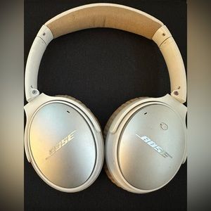 Bose QC25 Noise Cancelling Headphones Silver/White